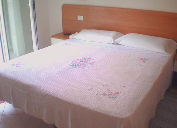 Hotel Madrid Riccione Buitenkant foto