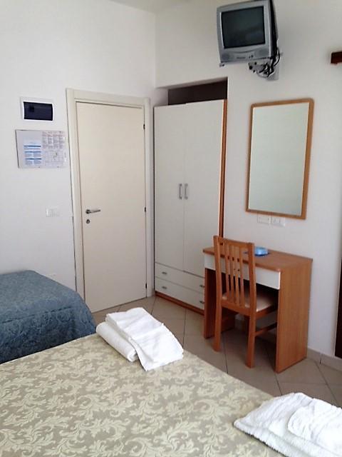 Hotel Madrid Riccione Buitenkant foto
