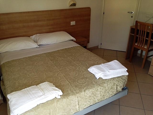 Hotel Madrid Riccione Buitenkant foto
