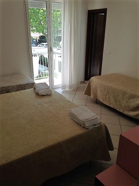 Hotel Madrid Riccione Buitenkant foto