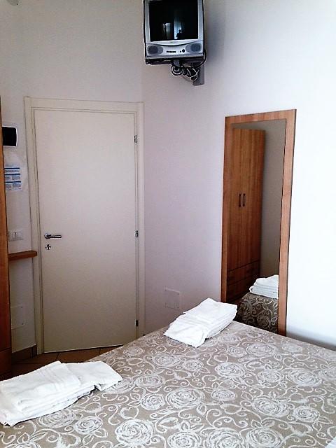 Hotel Madrid Riccione Buitenkant foto